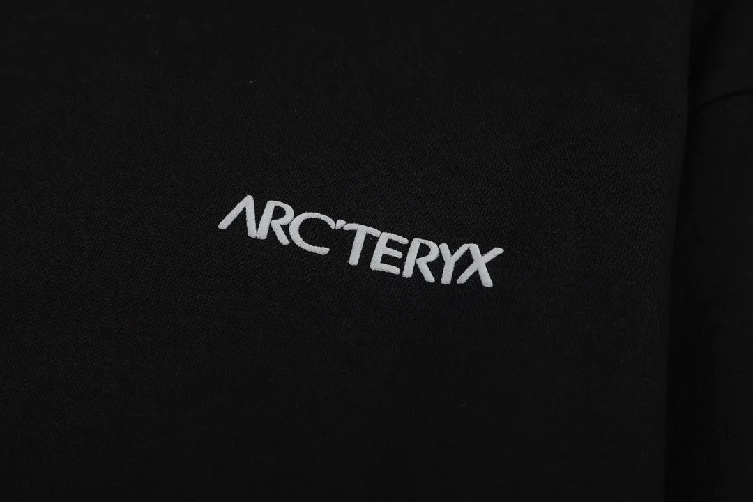 Ayc Teryx 2024FW LOGO Premium 32s Same Style ：Black White Size：XS S M L